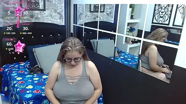 Snapshot of big_tits_horny chatting on 02.07.25 big tits horny online show from 02.07.25