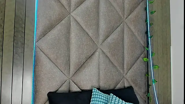 AbbyWathson online show from 10.18.25