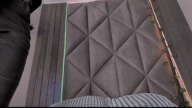 AbbyWathson online show from 11.20.25