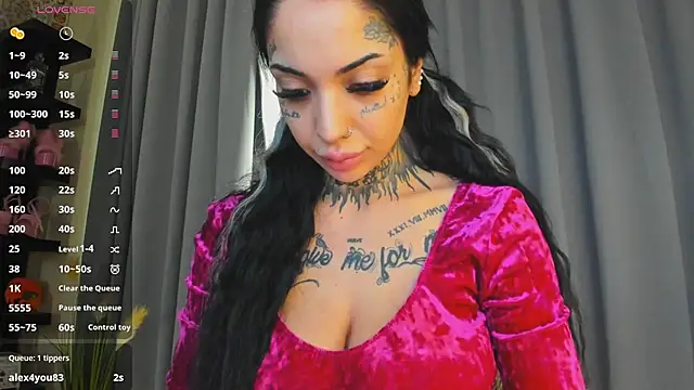 Snapshot of CreamyInkky_ chatting on 03.19.25 CreamyInkky  online show from 03.19.25