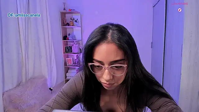 Aleja24Evans online show from 12.03.25