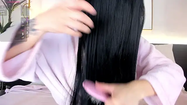 Snapshot of StacyRigel chatting on 10.27.25 StacyRigel online show from 10.27.25