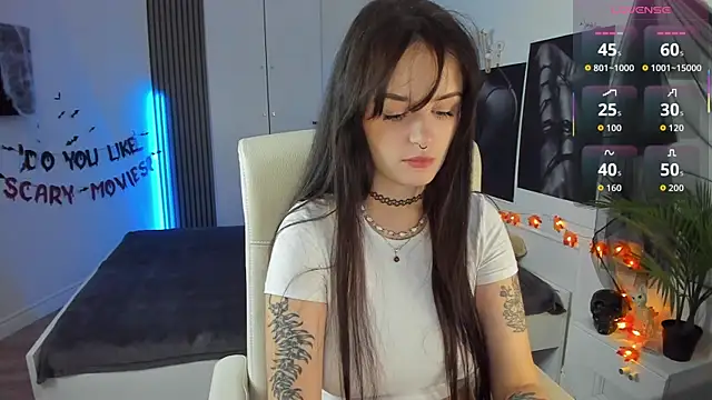 SashaSunlight online show from 10.24.25