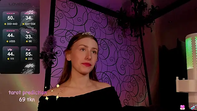 Snapshot of Emily_April chatting on 12.17.24 Emily April online show from 12.17.24