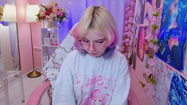 Coconut Mia online show from 11.08.25