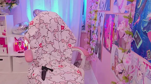 Coconut Mia online show from 02.12.26