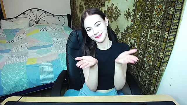 Olivia Graceee online show from 06.30.26