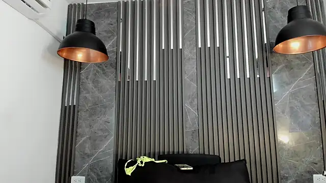 Snapshot of SaraiEvans chatting on 11.01.25 SaraiEvans online show from 11.01.25