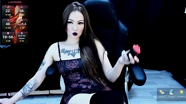 Snapshot of nasty_katty_ chatting on 11.19.25 nasty katty online show from 11.19.25