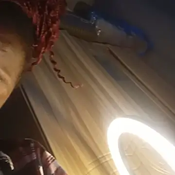 Snapshot of amarrabrown2024 chatting on 11.19.25 amarrabrown2024 online show from 11.19.25