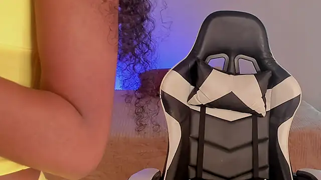 SavannahWildee online show from 01.10.25