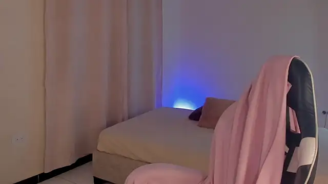 SavannahWildee online show from 02.20.25