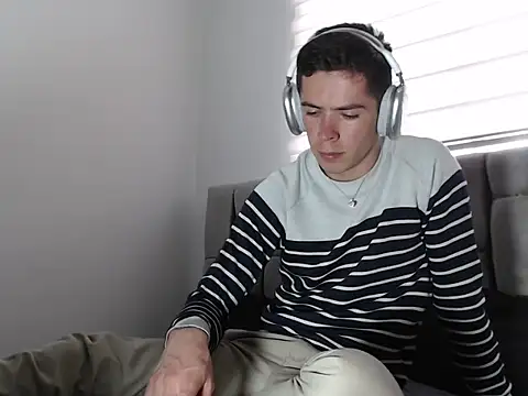 Eliantg online show from 12.28.24