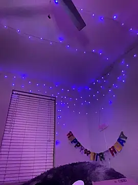 LillShayy online show from 11.08.25