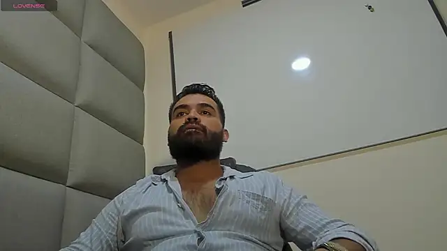 Snapshot of JEAN__TAUREAU chatting on 01.09.26 JEAN TAUREAU online show from 01.09.26