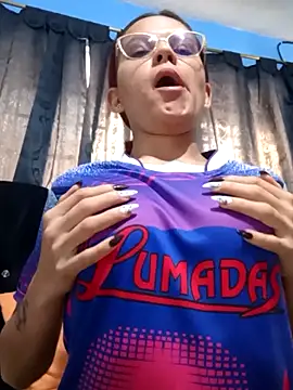 Snapshot of karolainvalentina chatting on 02.14.25 karolainvalentina online show from 02.14.25