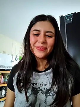  maiahairy  online show from 12.17.25