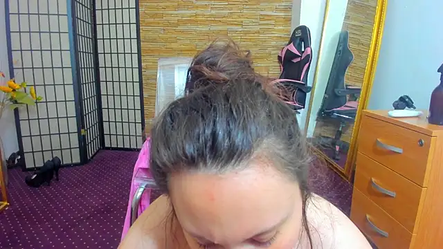 AishaRouhi online show from 03.03.26