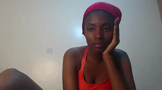 Snapshot of nanaswee chatting on 02.15.25 nanaswee online show from 02.15.25