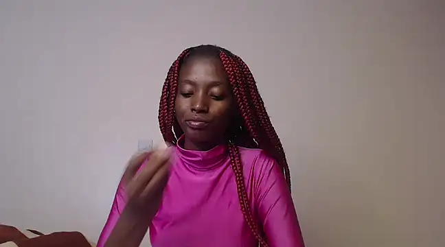 Snapshot of nanaswee chatting on 03.21.25 nanaswee online show from 03.21.25