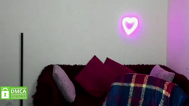 Muse kitty jenia online show from 10.13.25