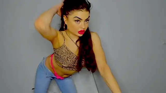Snapshot of aishahottie chatting on 12.11.24 aishahottie online show from 12.11.24