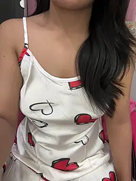 LeisyXO online show from 04.14.26