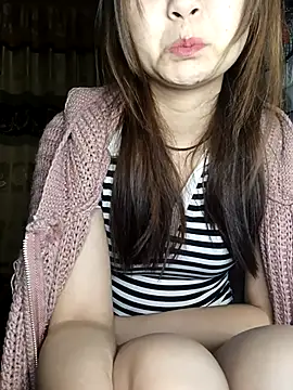 Snapshot of Girl20sexy chatting on 02.24.25 Girl20sexy online show from 02.24.25