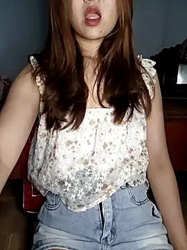 Snapshot of Girl20sexy chatting on 10.16.25 Girl20sexy online show from 10.16.25