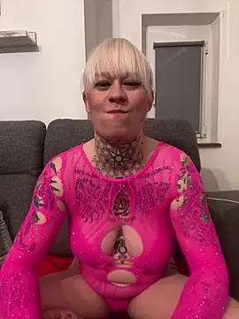 poussichienne online show from 01.07.25