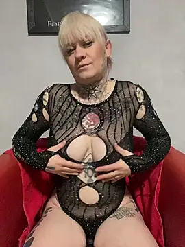 poussichienne online show from 02.09.25