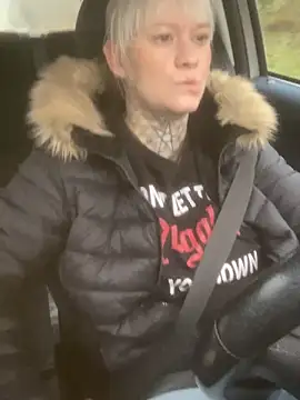 poussichienne online show from 11.24.25