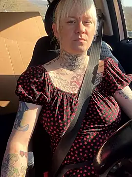 poussichienne online show from 02.27.26