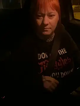 poussichienne online show from 03.06.26