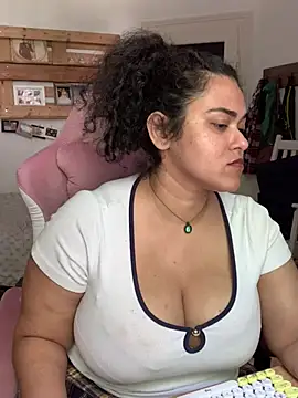 Curvydesifromgermany online show from 07.10.26