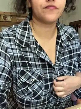 Curvydesifromgermany online show from 07.15.26