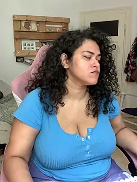 Curvydesifromgermany online show from 07.17.26