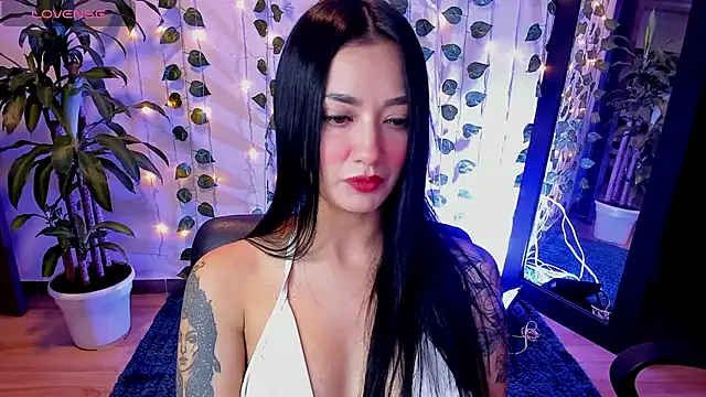 Snapshot of mariiana-diaz chatting on 12.27.24 mariiana-diaz online show from 12.27.24