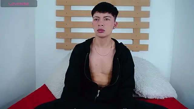 Snapshot of Steev_Novoa chatting on 01.31.25 Steev Novoa online show from 01.31.25