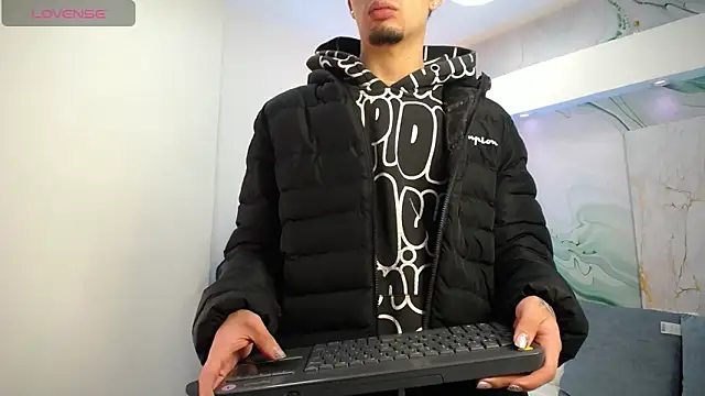 Steev Novoa online show from 04.09.26