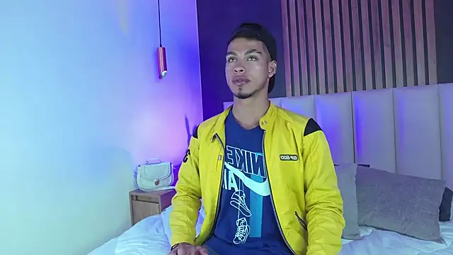 Snapshot of Ken-boy_ chatting on 01.31.25 Ken-boy online show from 01.31.25