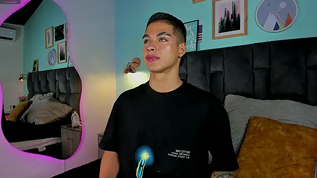 Snapshot of Ken-boy_ chatting on 02.19.25 Ken-boy online show from 02.19.25