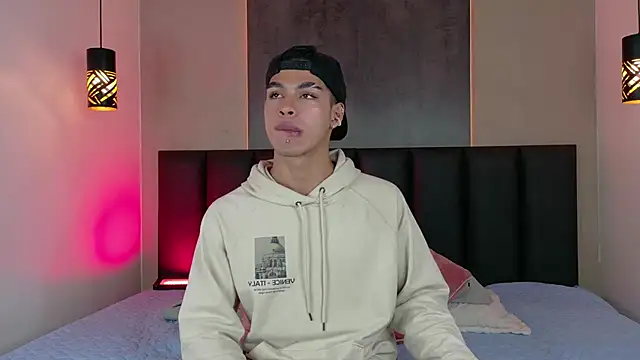 Snapshot of Ken-boy_ chatting on 02.22.25 Ken-boy online show from 02.22.25