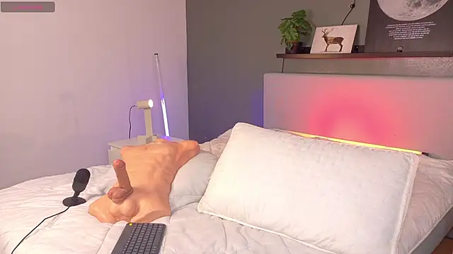 Snapshot of Ken-boy_ chatting on 10.31.25 Ken-boy online show from 10.31.25