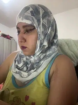 Snapshot of hannahayat chatting on 04.17.26 hannahayat online show from 04.17.26