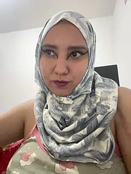Snapshot of hannahayat chatting on 04.23.26 hannahayat online show from 04.23.26