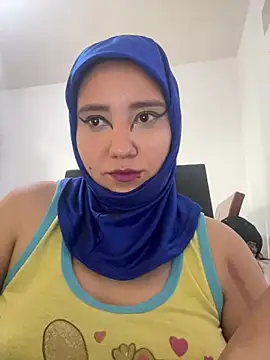 Snapshot of hannahayat chatting on 05.30.26 hannahayat online show from 05.30.26