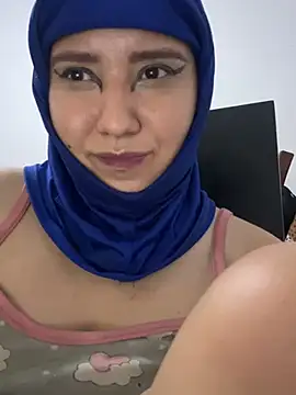 Snapshot of hannahayat chatting on 06.26.26 hannahayat online show from 06.26.26