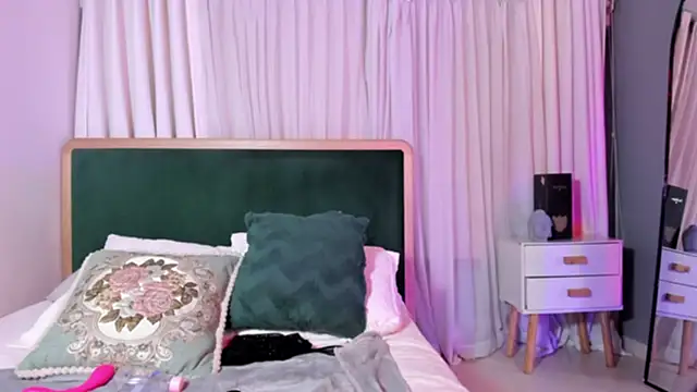 tiffany becker online show from 03.15.25