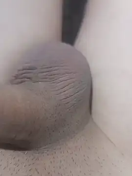 Snapshot of kartalgoz42 chatting on 12.19.24 kartalgoz42 online show from 12.19.24